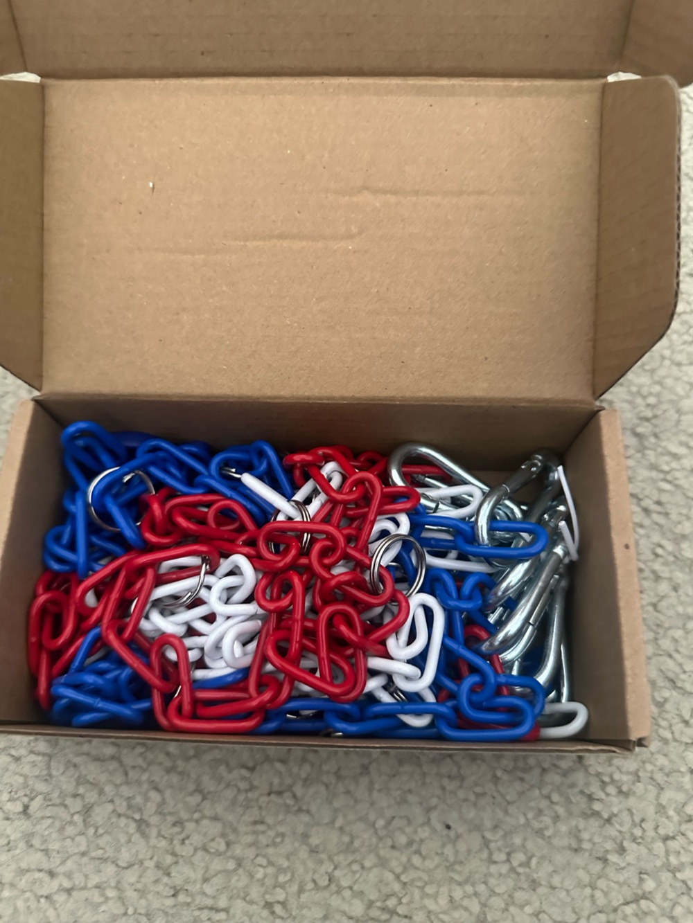 Patriotic Red White Blue Plastic Link Chain with Clips - Unbranded